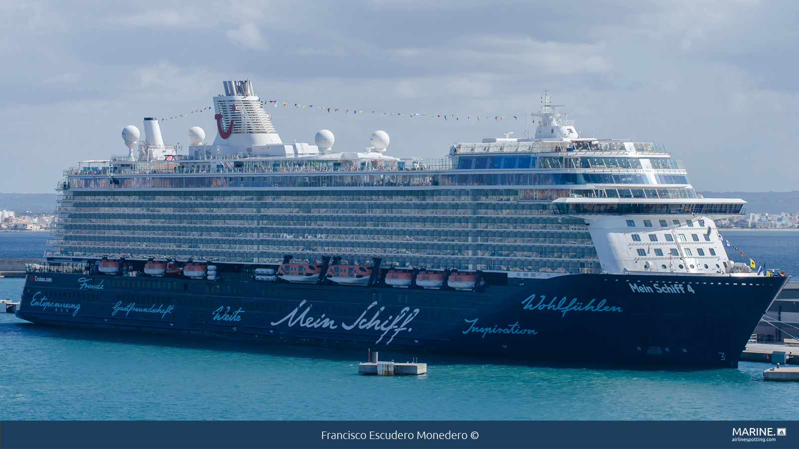 Mein Schiff 4